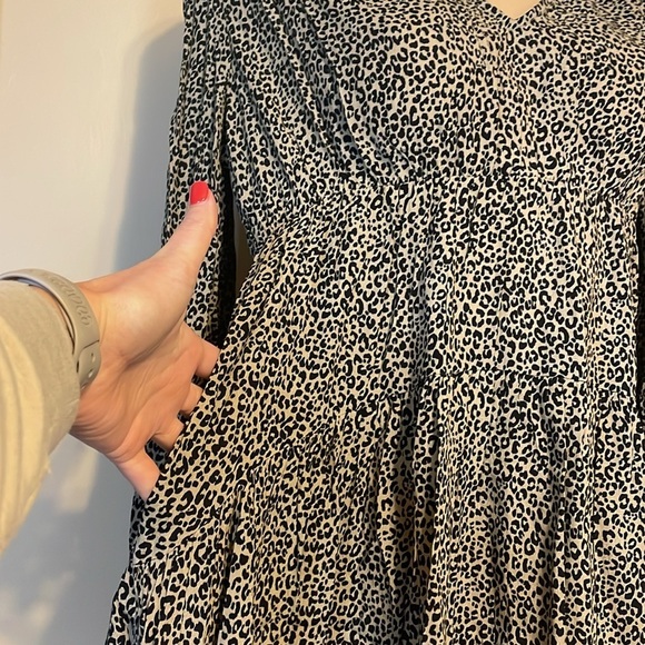 A New Day women dress medium 8 10 mini long sleeve vneck vback tan black leopard - Picture 6 of 12